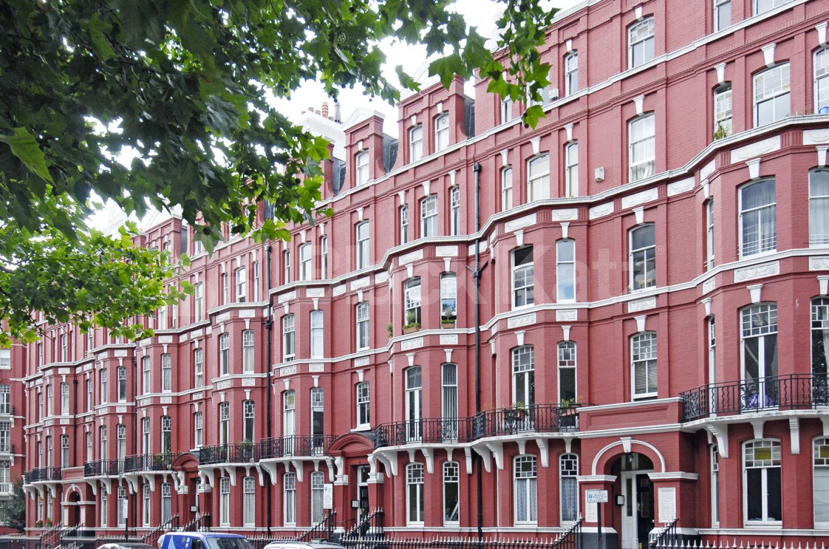 			MUST SEE!!, 2 Bedroom, 1 bath, 1 reception Flat			 Old Marylebone Road, MARLEBONE